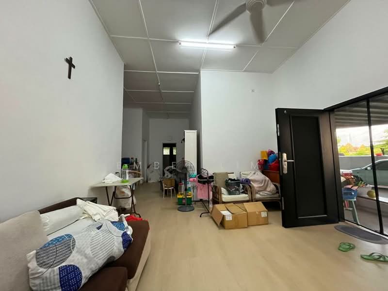 Rumah Banglo untuk Dijual di Taman Kebun Teh (Johor Bahru) - Ember Lim - Living Room - PropertyGuru.com.my