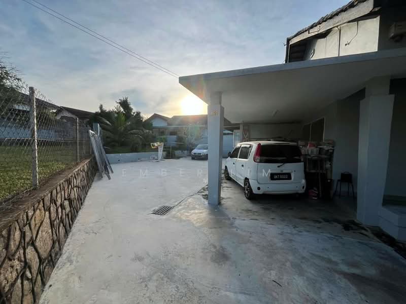 Rumah Banglo untuk Dijual di Taman Kebun Teh (Johor Bahru) - Ember Lim - Exterior - PropertyGuru.com.my