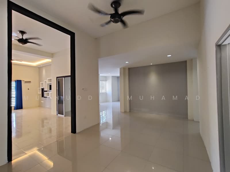 Rumah Banglo untuk Dijual di Lekir (Perak) - Muinuddin Muhamad - Living Room - PropertyGuru.com.my