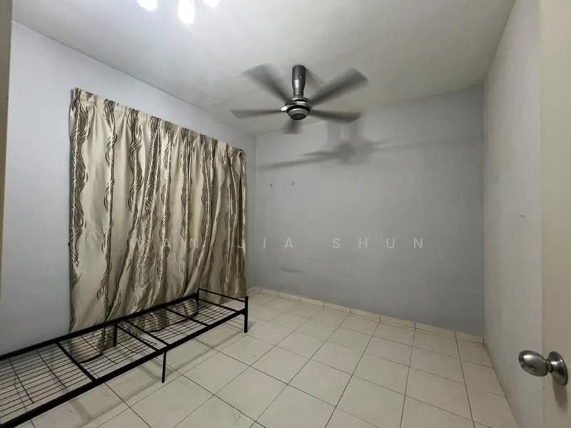 Kondominium untuk Dijual di Platinum Lake PV 13 - Wan Jia Shun - Bedroom - PropertyGuru.com.my