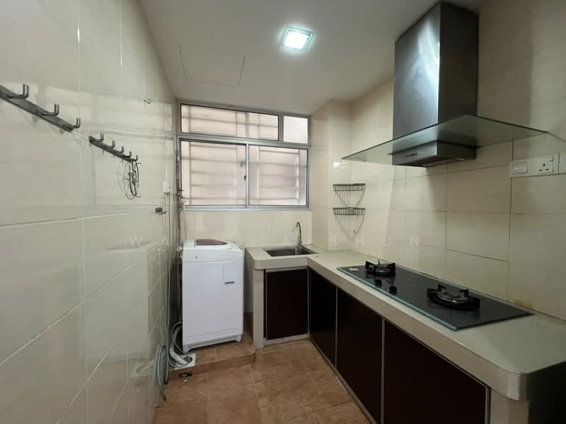Kondominium untuk Dijual di Platinum Lake PV 13 - Wan Jia Shun - Kitchen - PropertyGuru.com.my