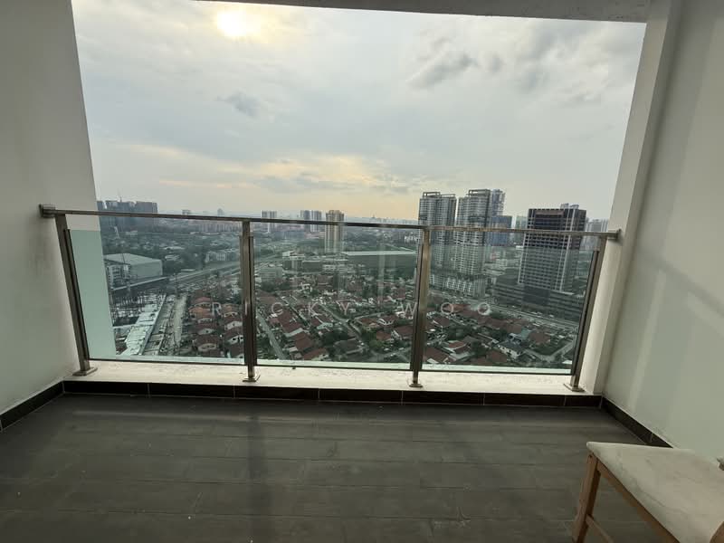 Servis Apartment untuk Disewa di TriTower Residence @ Johor Bahru Sentral - Ricky Woo - Balcony - PropertyGuru.com.my