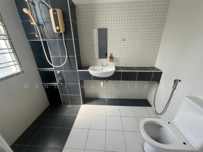 Rumah Teres 2 Tingkat untuk Disewa di Setia Eco Gardens (Gelang Patah) - Mandy Goh Siew Li - Bathroom - PropertyGuru.com.my