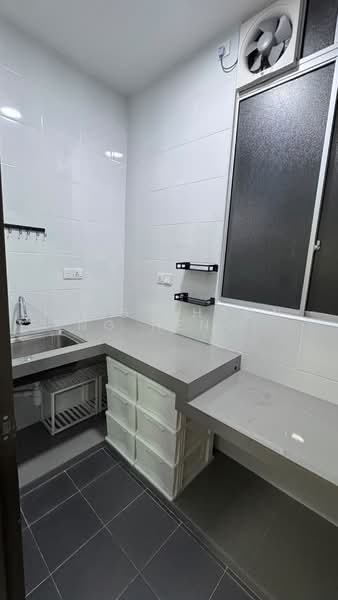 Kondominium untuk Disewa di The Henge - heng choon seng heng choon seng - Kitchen - PropertyGuru.com.my