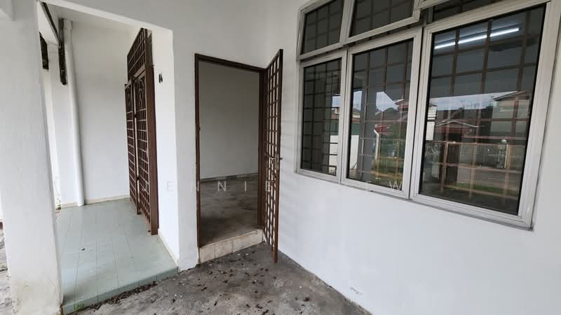 Rumah Teres 1 Tingkat untuk Dijual di Taman Desa Cemerlang (Ulu Tiram) - Jennie Chew - Exterior - PropertyGuru.com.my