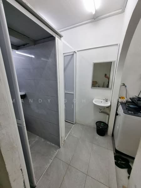 Terraced House for Rent in Taman Damai Jaya (Skudai) - Mandy Goh Siew Li - Bathroom - PropertyGuru.com.my