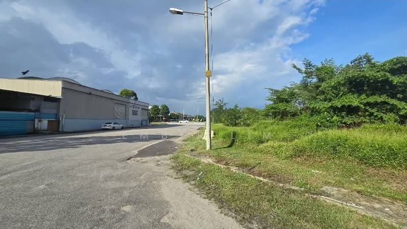 Industrial Land for Sale in Taman Perindustrian Senai (Senai) - Ember Lim - Exterior - PropertyGuru.com.my