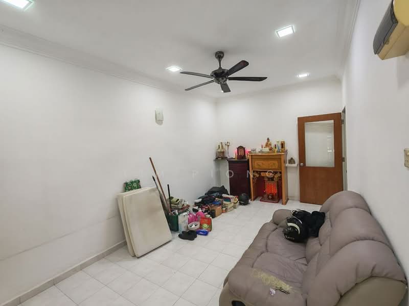 1-storey Terraced House for Sale in Taman Malim Jaya (Bachang) - Tim Piong - Living Room - PropertyGuru.com.my