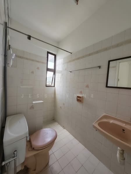 Pangsapuri untuk Dijual di Lavinia Apartments - Jessilynne . - PropertyGuru.com.my