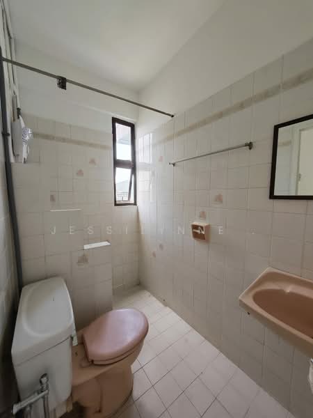 Pangsapuri untuk Dijual di Lavinia Apartments - Jessilynne . - PropertyGuru.com.my