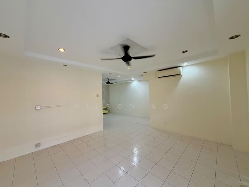 Rumah Teres 2 Tingkat untuk Dijual di Setia Alam (Selangor) - Wilson Ng - Living Room - PropertyGuru.com.my