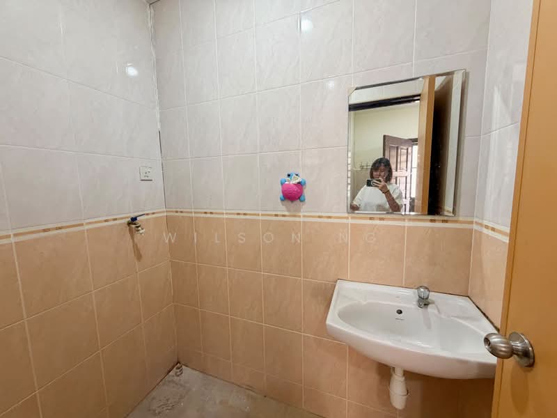 Rumah Teres 2 Tingkat untuk Dijual di Setia Alam (Selangor) - Wilson Ng - Bathroom - PropertyGuru.com.my