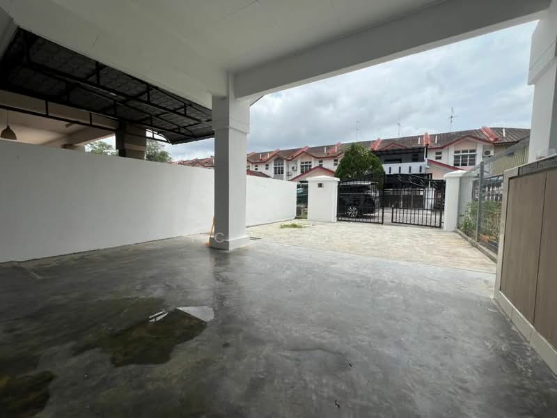 Rumah Teres 2 Tingkat untuk Disewa di Taman Mutiara Rini (Skudai) - YC Fung - Exterior - PropertyGuru.com.my