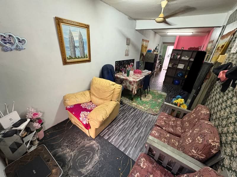 Flat for Sale at Pangsapuri Intan - Hafiz Yaacob - Living Room - PropertyGuru.com.my