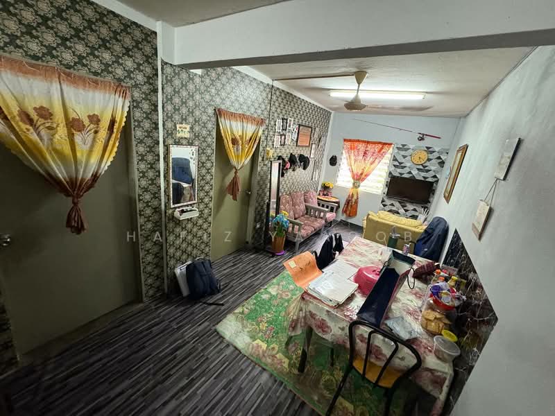 Flat for Sale at Pangsapuri Intan - Hafiz Yaacob - Living Room - PropertyGuru.com.my