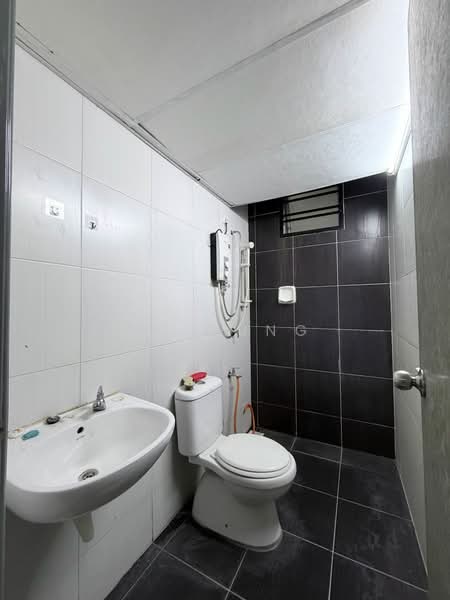 Apartment for Rent at The Pines Residence - YC Fung - Bathroom - PropertyGuru.com.my
