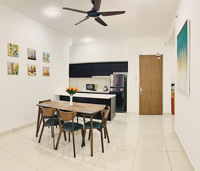 Service Residence for Sale at Setia City Residences - Ray Lee - Dining Room - PropertyGuru.com.my