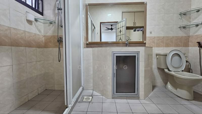 2-storey Terraced House for Rent in Taman Pelangi Indah (Ulu Tiram) - YC Fung - Bathroom - PropertyGuru.com.my
