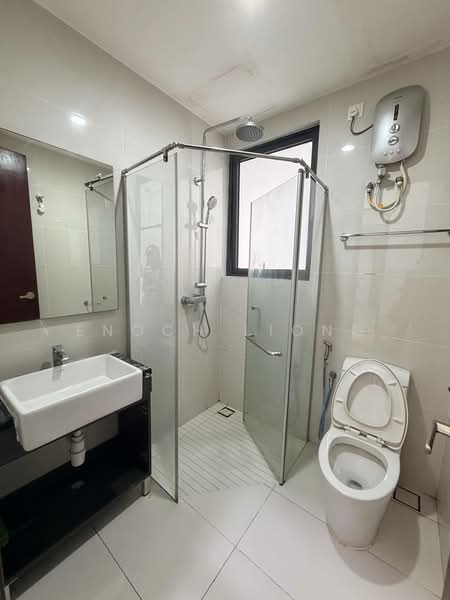 Condominium for Rent at Amberside @ Country Garden Danga Bay - Enoch Liong - Bathroom - PropertyGuru.com.my