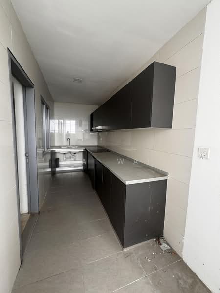 Kondominium untuk Disewa di Lakefront Residence - Wai Wai - PropertyGuru.com.my