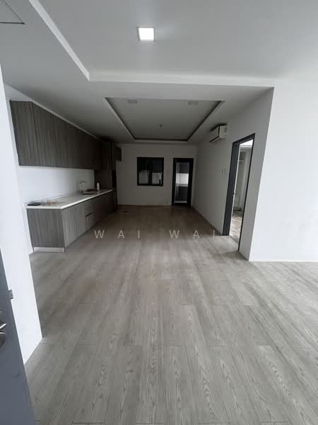 Kondominium untuk Disewa di Lakefront Residence - Wai Wai - PropertyGuru.com.my