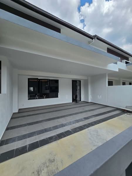 Rumah Teres 2 Tingkat untuk Disewa di Rawang (Selangor) - Jay Selvam - Exterior - PropertyGuru.com.my