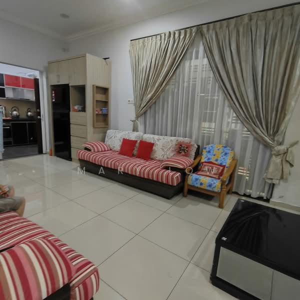 Cluster House for Sale in Taman Saujana Indah (Bukit Katil) - Mary Low - Living Room - PropertyGuru.com.my