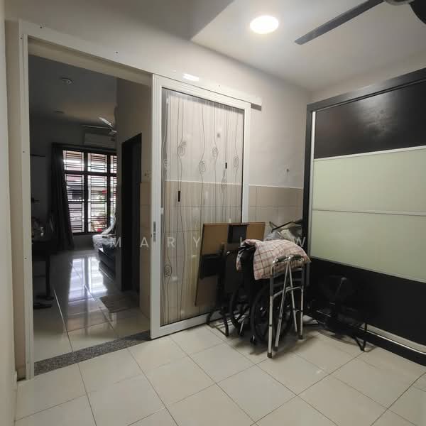 Cluster House for Sale in Taman Saujana Indah (Bukit Katil) - Mary Low - Living Room - PropertyGuru.com.my