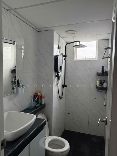 Pangsapuri untuk Disewa di Pulai View - Enoch Liong - Bathroom - PropertyGuru.com.my