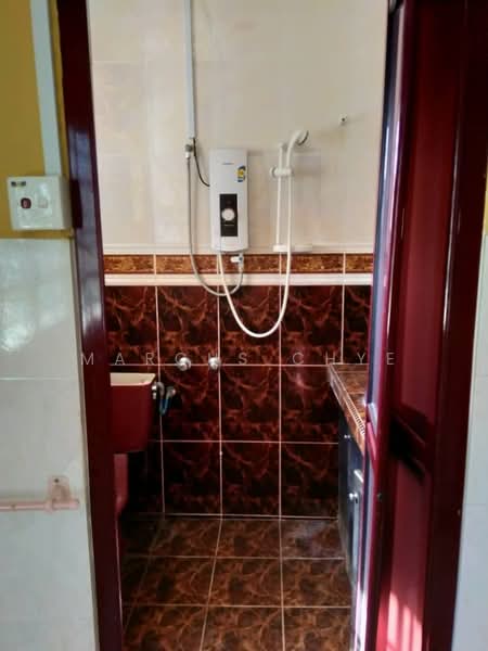Rumah Teres 2 Tingkat untuk Dijual di Taman Wangsa Melawati (Setapak) - Marcus Chye - Bathroom - PropertyGuru.com.my