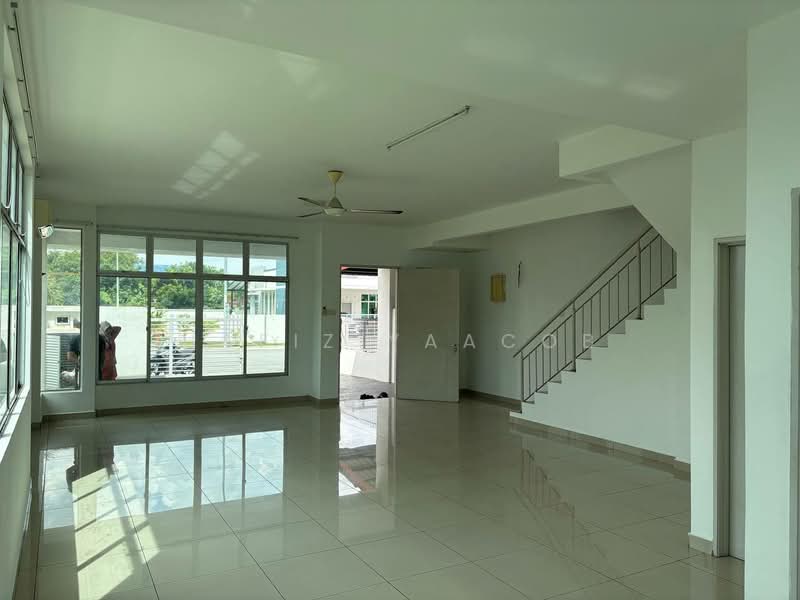 2-storey Terraced House for Sale in Banting (Selangor) - Hafiz Yaacob - Living Room - PropertyGuru.com.my