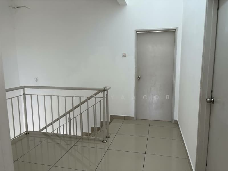2-storey Terraced House for Sale in Banting (Selangor) - Hafiz Yaacob - Corridor - PropertyGuru.com.my