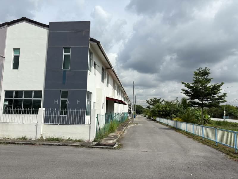 2-storey Terraced House for Sale in Banting (Selangor) - Hafiz Yaacob - Exterior - PropertyGuru.com.my