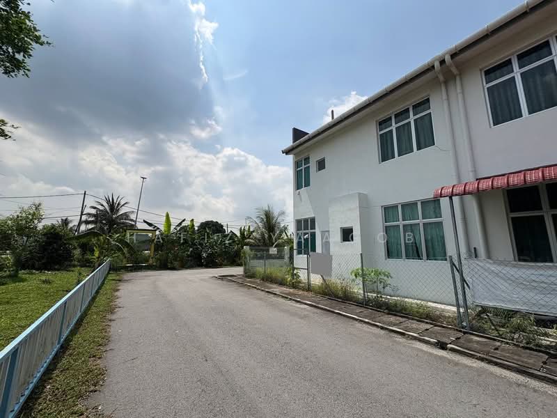 2-storey Terraced House for Sale in Banting (Selangor) - Hafiz Yaacob - Exterior - PropertyGuru.com.my