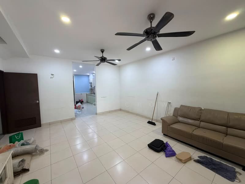 Rumah Teres 2-Tingkat untuk Dijual di Bandar Tiram (Ulu Tiram) - Zack Chow - Living Room - PropertyGuru.com.my