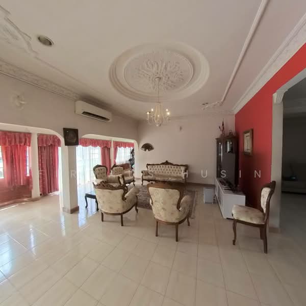 Bungalow for Sale in SS3 (Petaling Jaya) - Firdaus Husin - Living Room - PropertyGuru.com.my