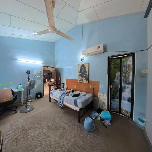 Bungalow for Sale in SS3 (Petaling Jaya) - Firdaus Husin - Bedroom - PropertyGuru.com.my