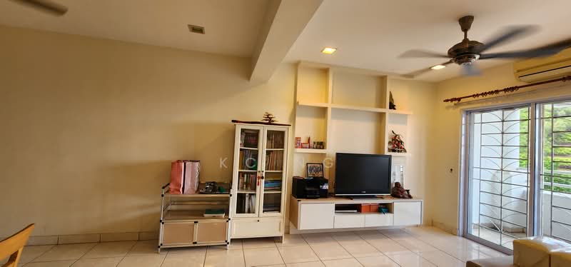 Kondominium untuk Dijual di Aseana Puteri - KC Ng - Living Room - PropertyGuru.com.my