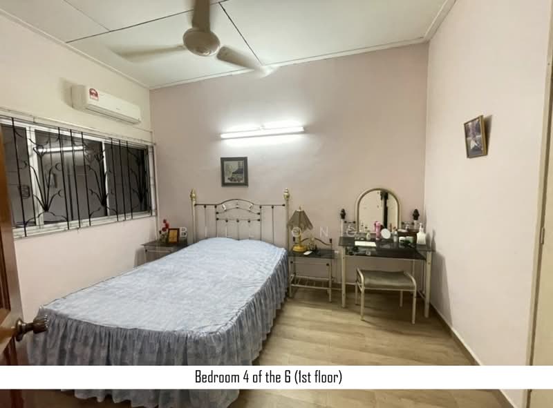 2-storey Terraced House for Sale in Taman Kolam Air (Johor Bahru) - Bill Ong - Bedroom - PropertyGuru.com.my