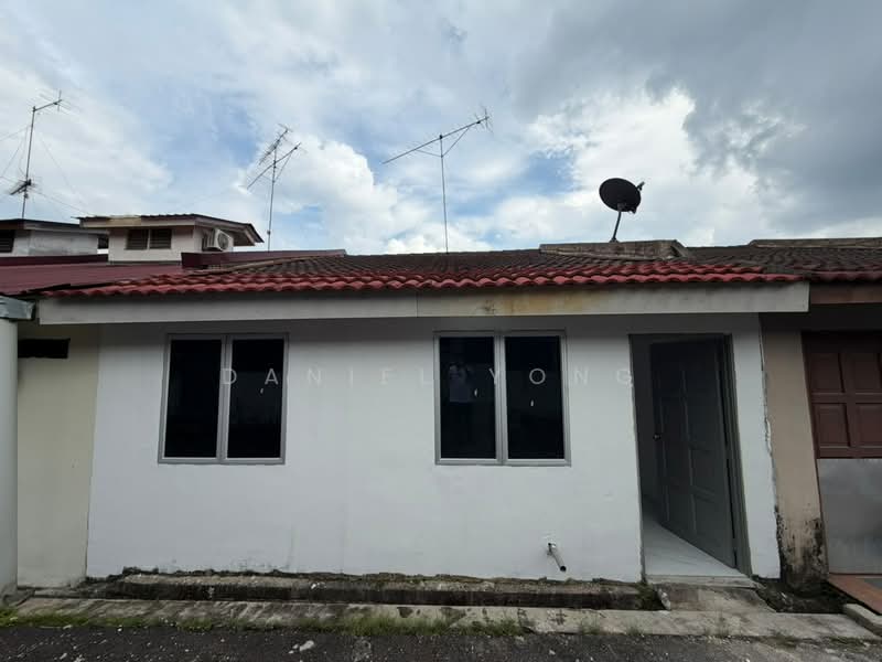 Rumah Teres 1 Tingkat untuk Dijual di Kulai (Johor) - Daniel Yong - Exterior - PropertyGuru.com.my