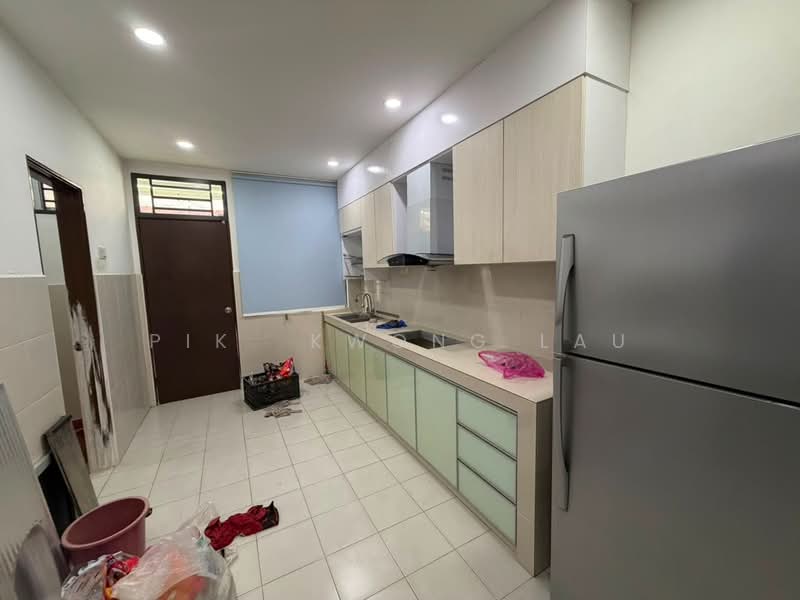 Rumah Teres 2-Tingkat untuk Dijual di Bandar Tiram (Ulu Tiram) - Pik Kwong Lau - Kitchen - PropertyGuru.com.my