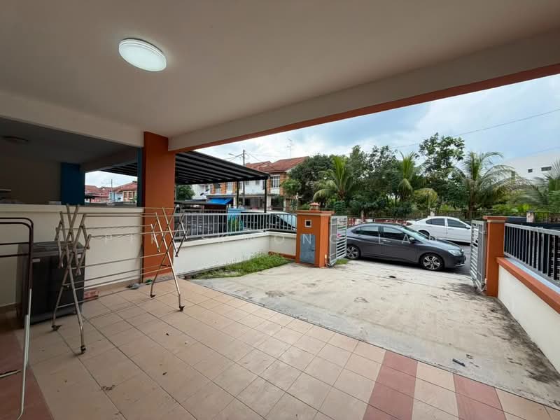 Rumah Teres 2-Tingkat untuk Dijual di Bandar Tiram (Ulu Tiram) - Pik Kwong Lau - Exterior - PropertyGuru.com.my