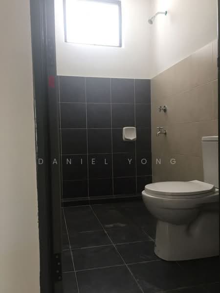 Service Residence for Sale at Meridin Executive Suites @ The Meridin - Daniel Yong - Bathroom - PropertyGuru.com.my