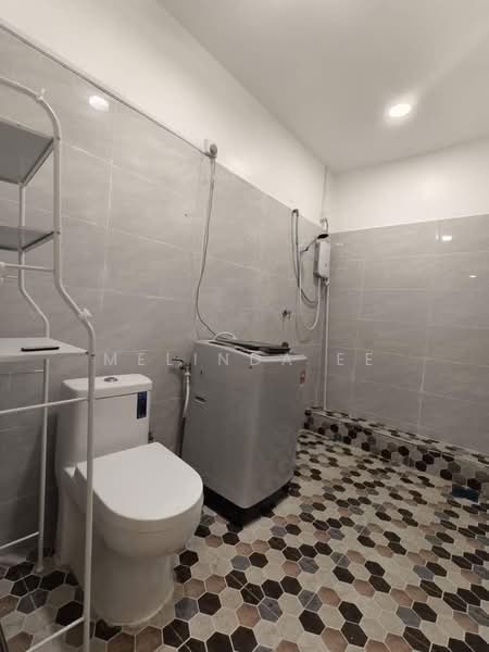 Kondominium untuk Disewa di Octville Condominium - Melinda Ee - Bathroom - PropertyGuru.com.my