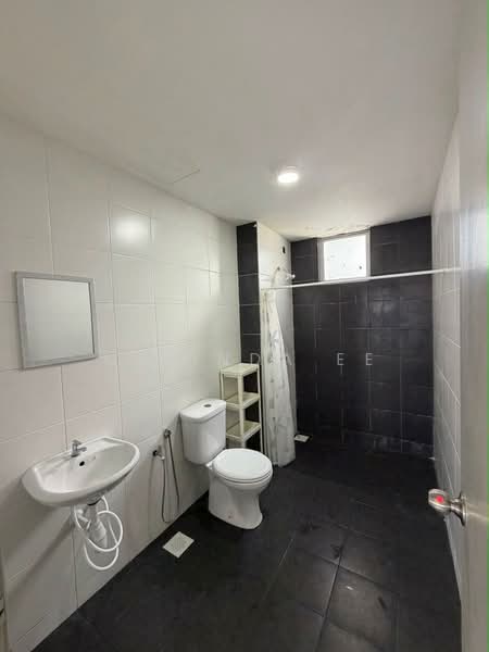 Pangsapuri untuk Disewa di Residensi Tebrau (PR1MA Tebrau) - Melinda Ee - Bathroom - PropertyGuru.com.my