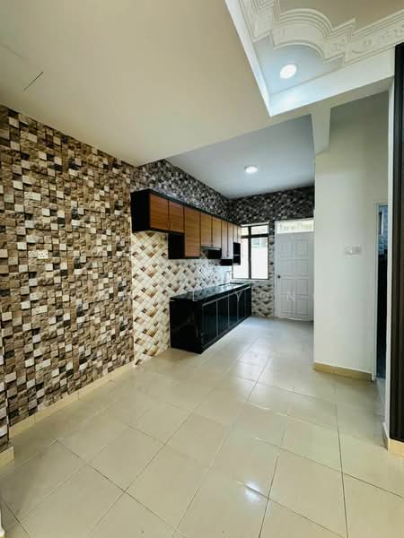 2-storey Terraced House for Sale in Taman Dato Onn (Johor Bahru) - Daniel Yong - Kitchen - PropertyGuru.com.my