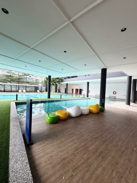 Servis Apartment untuk Disewa di Veranda Residence - Melinda Ee - Pool - PropertyGuru.com.my