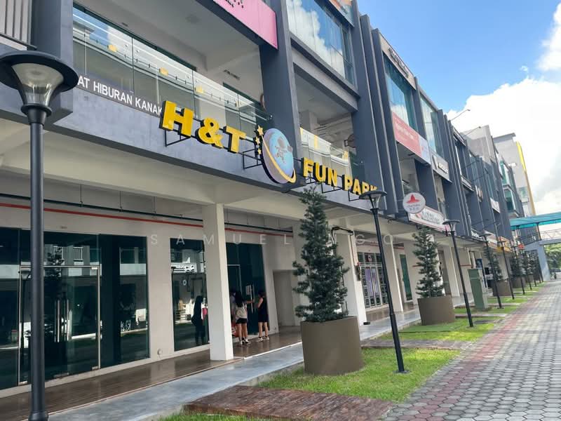 Shop / Office for Rent in Permas Jaya (Johor) - Samuel Ngo - Exterior - PropertyGuru.com.my