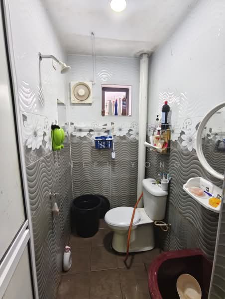 2-storey Terraced House for Sale in Johor Bahru (Johor) - Daniel Yong - Bathroom - PropertyGuru.com.my