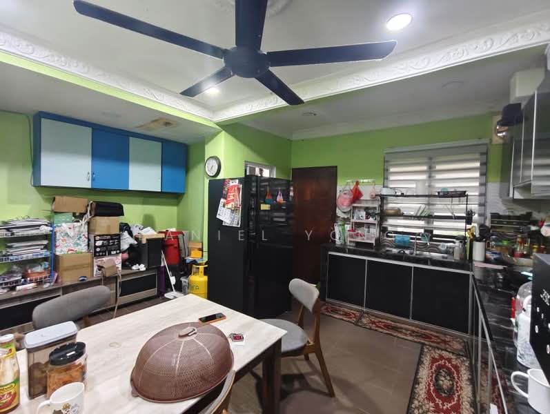 2-storey Terraced House for Sale in Johor Bahru (Johor) - Daniel Yong - Kitchen - PropertyGuru.com.my